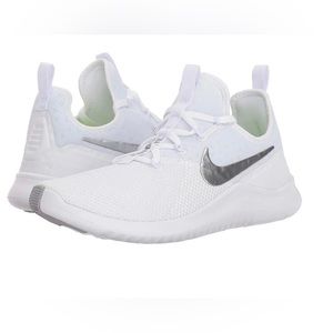 Women’s nike tr 8 sneaker